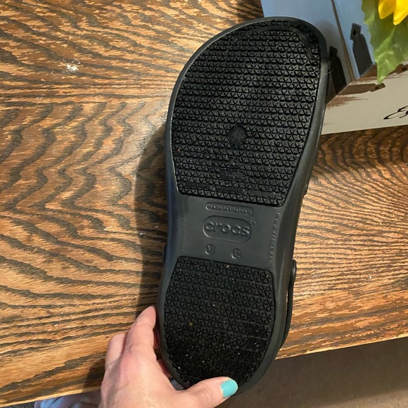 Crocs - Picture 4 of 9